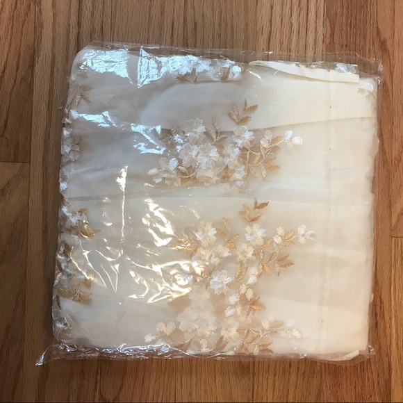 Little Girl’s Special Occasion Dress, Size 7 - Picture 7 of 7